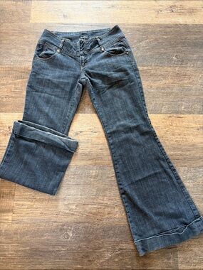 Women's Dark Wash Flared Cuffed Jeans - Ringspun Denim